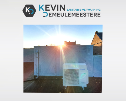 Panasonic airco / warmtepomp installatie door loodgieter Kevin Demeulemeestere. Energiezuinig koelen en verwarmen in één dankzij innovatief systeem.